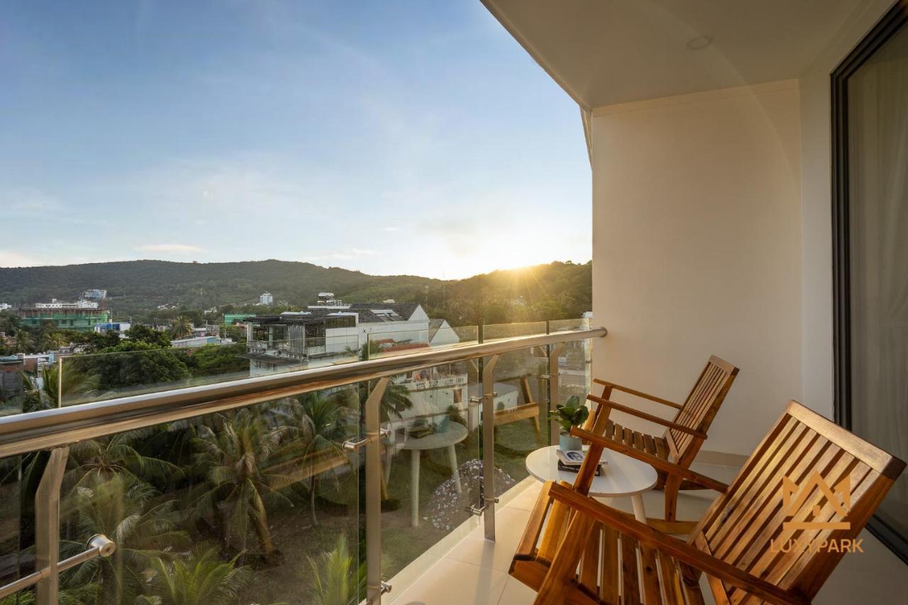 Luxy Park Hotel Phu Quoc Romantic Sunset Exteriör bild