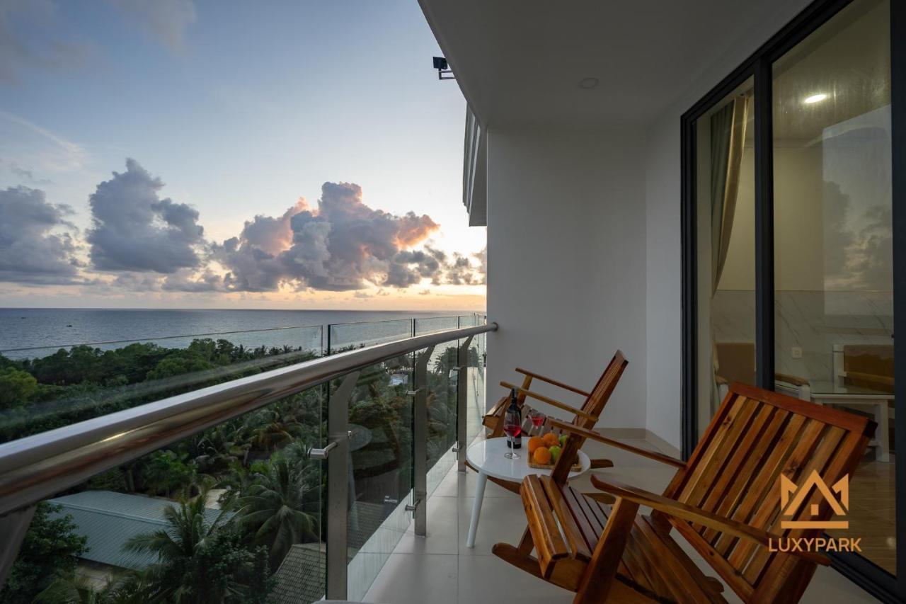 Luxy Park Hotel Phu Quoc Romantic Sunset Exteriör bild